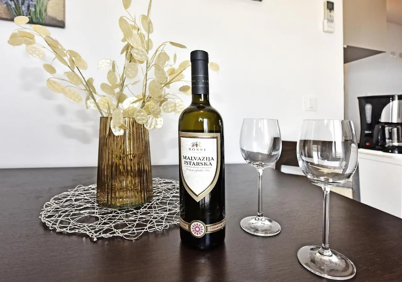 Tomic Apartments Porec 0*,  Croatia