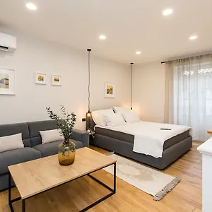  Apartment Newpremium Sinjorina, Historical Centre